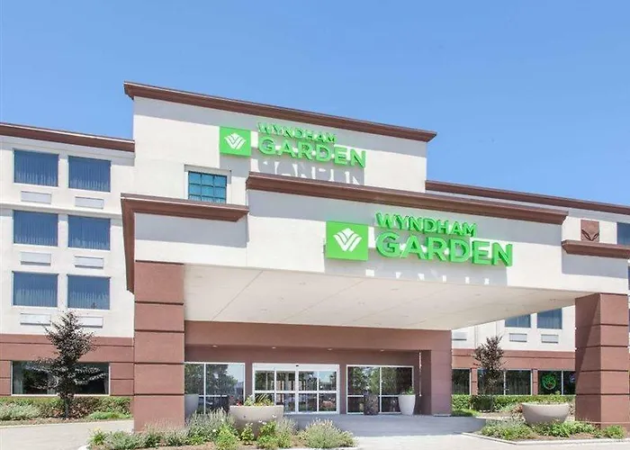 Hotel Wyndham Garden - O'hare 3*
