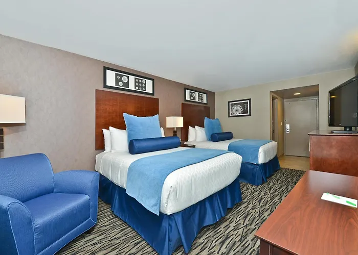 Hotel Wyndham Garden - O'hare 3*