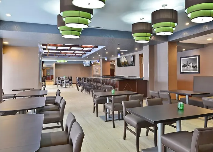 Hotel Wyndham Garden - O'hare 3*