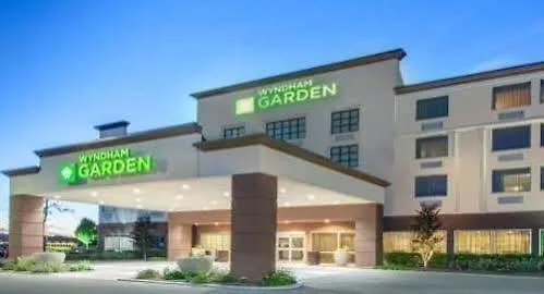 Hotel Wyndham Garden - O'hare 3*